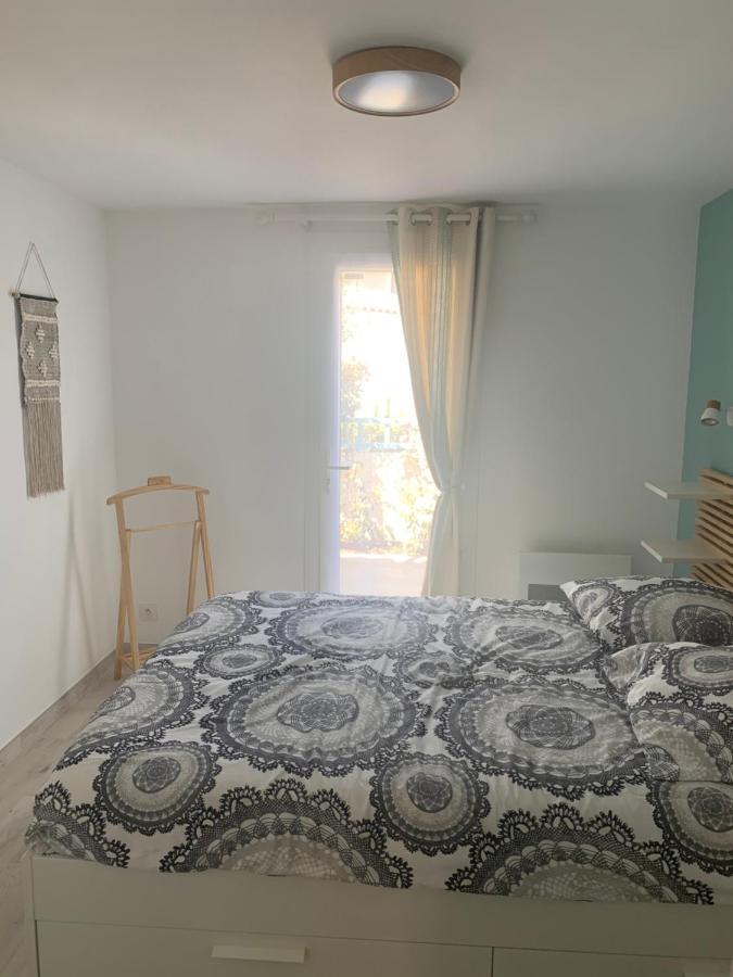Appartement De Standing Avec Terrasse Сент-Мари-де-ла-Мер Экстерьер фото